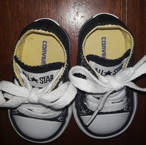 Size 2 infant boys Converse shoes - Picture 8 of 13